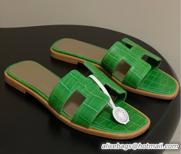 Stylish Hermes Oran Classic Flat Slides Sandal in Stone Embossed Calfskin Green 2025 H081803