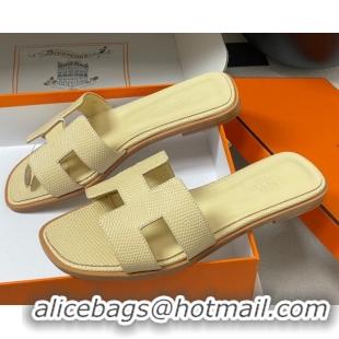 Duplicate Hermes Oran Classic Flat Slides Sandal in Lizard Embossed Calfskin Yellow 2025 H081803