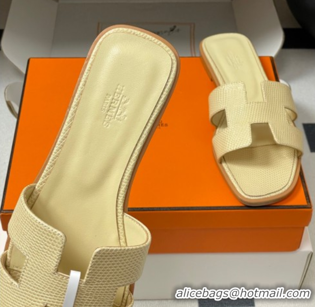 Duplicate Hermes Oran Classic Flat Slides Sandal in Lizard Embossed Calfskin Yellow 2025 H081803