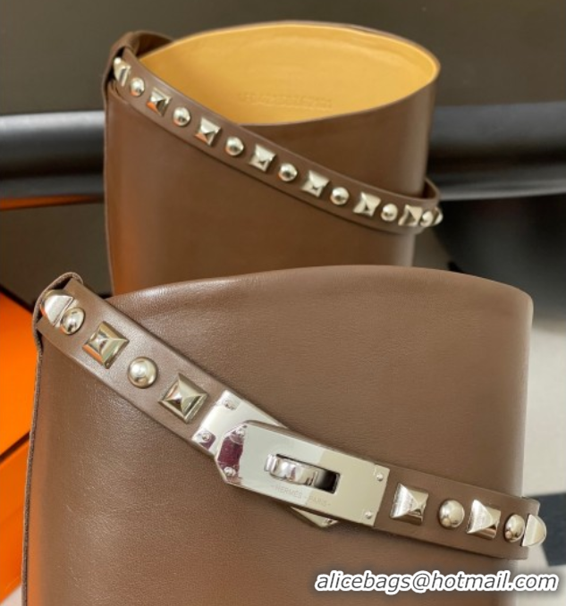 Best Grade Hermes Jumping Boots in Calfskin with Studs Kelly Strap Taupe 2025 H082002 0820017