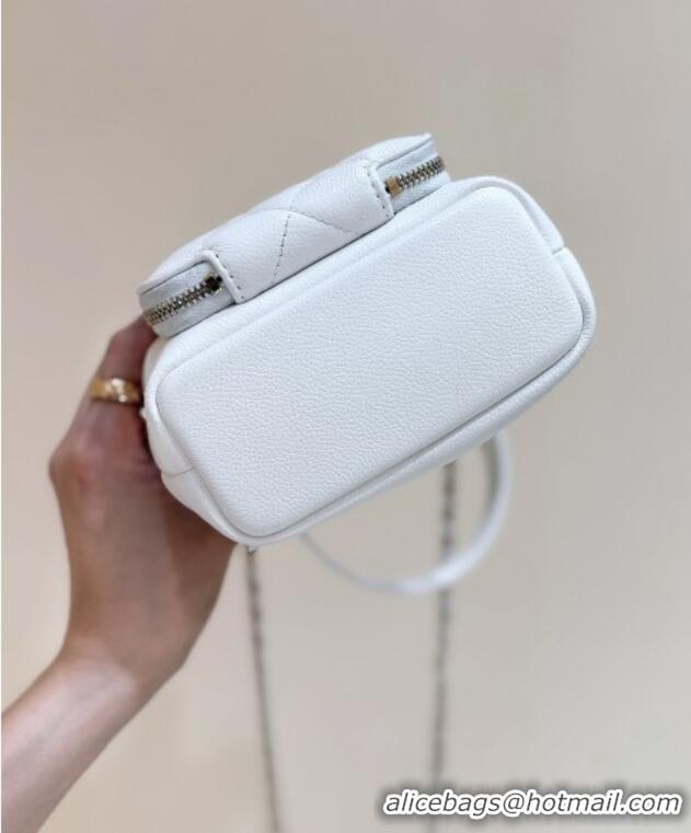 Top Grade Chanel Clutch with Chain in Grained Shiny Calfskin AP4775 White 2025 Top Quality