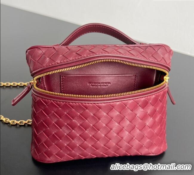Trendy Design Bottega Veneta Small Soft Vanity Bag in Intrecciato Leather 843800 Barolo Red 2025