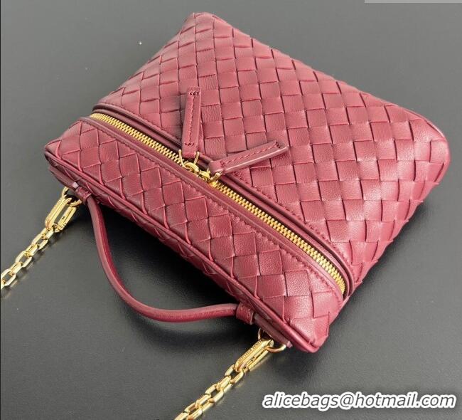 Trendy Design Bottega Veneta Small Soft Vanity Bag in Intrecciato Leather 843800 Barolo Red 2025