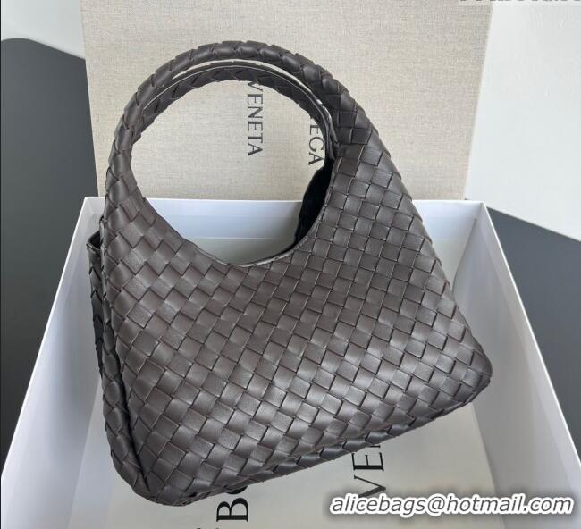 Pretty Style Bottega Veneta Campana Shoulder Bag in Intrecciato Leather 844249 Fondant Brown 2025