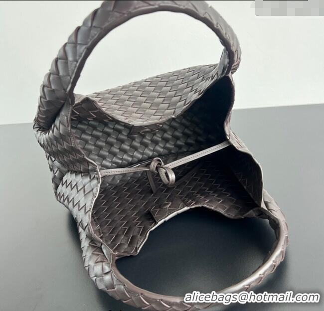 Pretty Style Bottega Veneta Campana Shoulder Bag in Intrecciato Leather 844249 Fondant Brown 2025