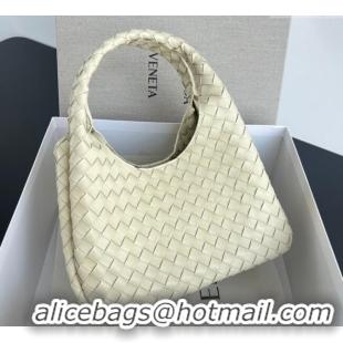 Well Crafted Bottega Veneta Campana Shoulder Bag in Intrecciato Leather 844249 Sea Salt 2025
