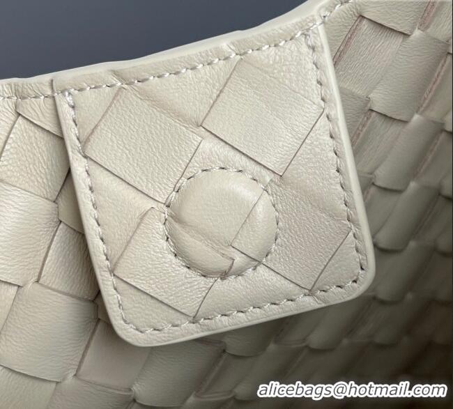 Well Crafted Bottega Veneta Campana Shoulder Bag in Intrecciato Leather 844249 Sea Salt 2025