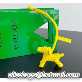 Trendy Design Bottega Veneta Dog Charm in Intrecciato Leather 807068 Sulfur Yellow 2025
