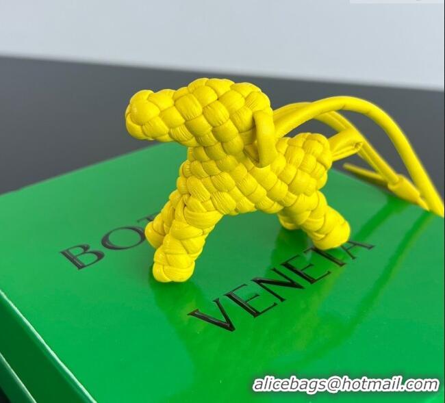 Trendy Design Bottega Veneta Dog Charm in Intrecciato Leather 807068 Sulfur Yellow 2025