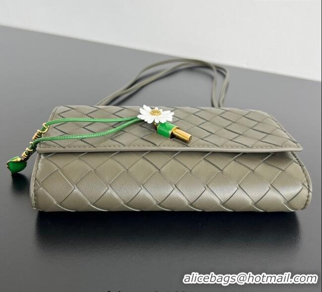 Good Product Bottega Veneta Andiamo Daisy Pouch Mini Bag in Intrecciato Leather 838870 Cypress Green 2025