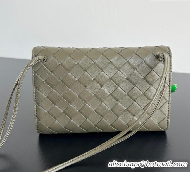 Good Product Bottega Veneta Andiamo Daisy Pouch Mini Bag in Intrecciato Leather 838870 Cypress Green 2025