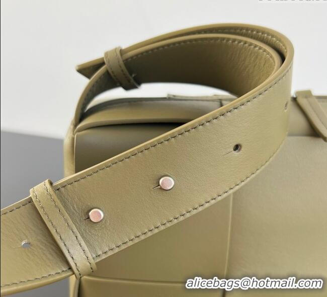 Super Quality Bottega Veneta Mens Arco Camera Bag Bag in Intrecciato Leather 731165 Algae Green 2025