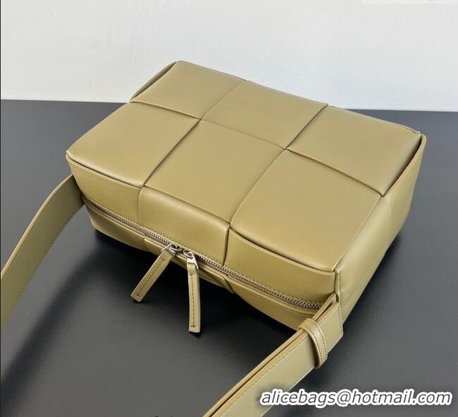 Super Quality Bottega Veneta Mens Arco Camera Bag Bag in Intrecciato Leather 731165 Algae Green 2025