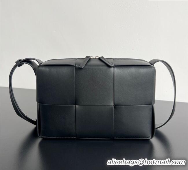 Best Price Bottega Veneta Mens Arco Camera Bag Bag in Intrecciato Smooth Leather 731165 Black 2025
