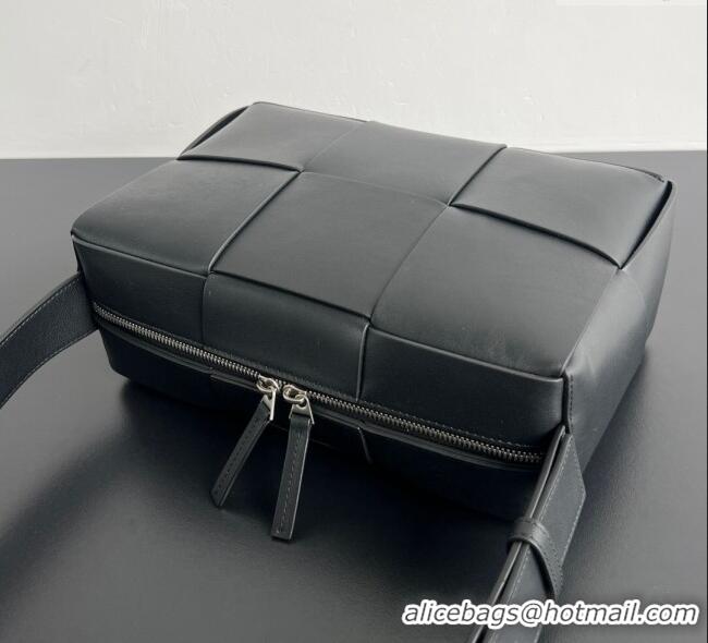 Best Price Bottega Veneta Mens Arco Camera Bag Bag in Intrecciato Smooth Leather 731165 Black 2025