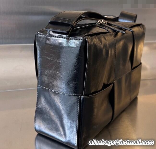 Inexpensive Bottega Veneta Men's Arco Camera Bag Bag in Intrecciato Leather 731165 Black 2025