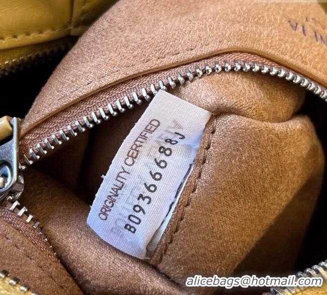 Trendy Design Bottega Veneta Men's Arco Camera Bag Bag in Intrecciato Leather 731165 Cassawa Yellow 2025