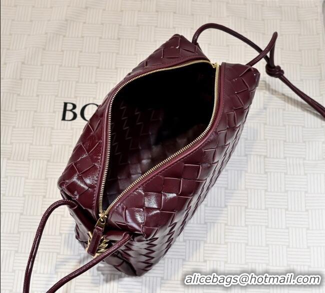 Luxury Discount Bottega Veneta Loop Camera Bag in Intrecciato Leather 723548 Burgundy 2025