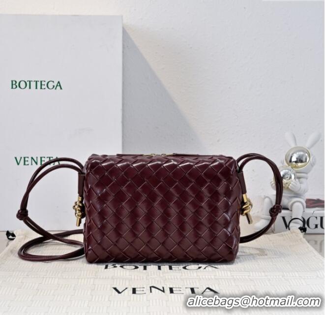 Luxury Discount Bottega Veneta Loop Camera Bag in Intrecciato Leather 723548 Burgundy 2025