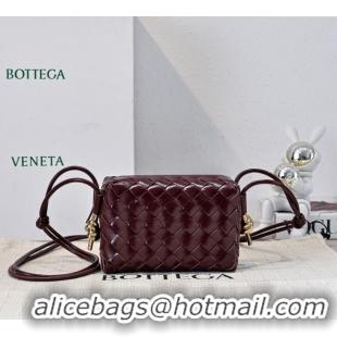 Modern Classic Bottega Veneta Mini Loop Camera Bag in Intrecciato Leather 723547 Burgundy 2025