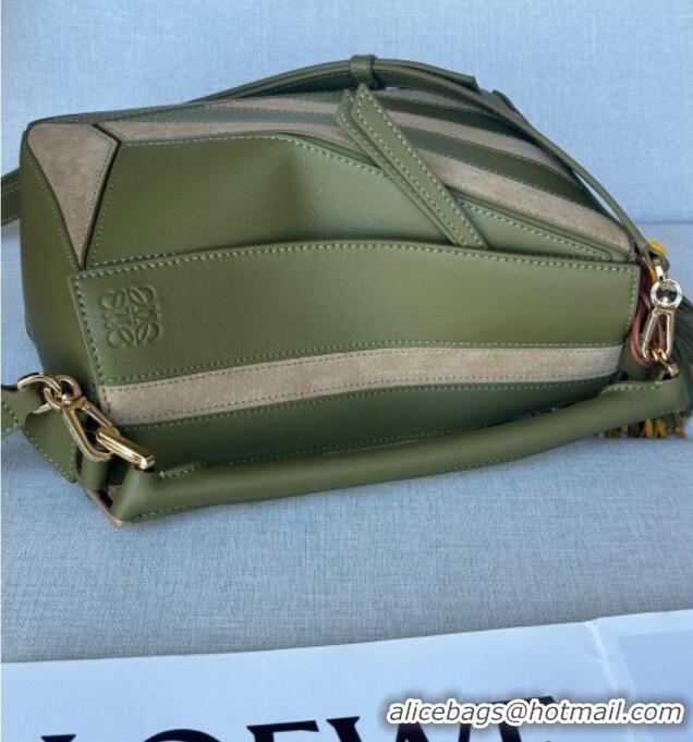 Top Design Loewe Small Puzzle bag in classic calfskin and suede L5007 Olive Green/Gold 2025 (No Charm)