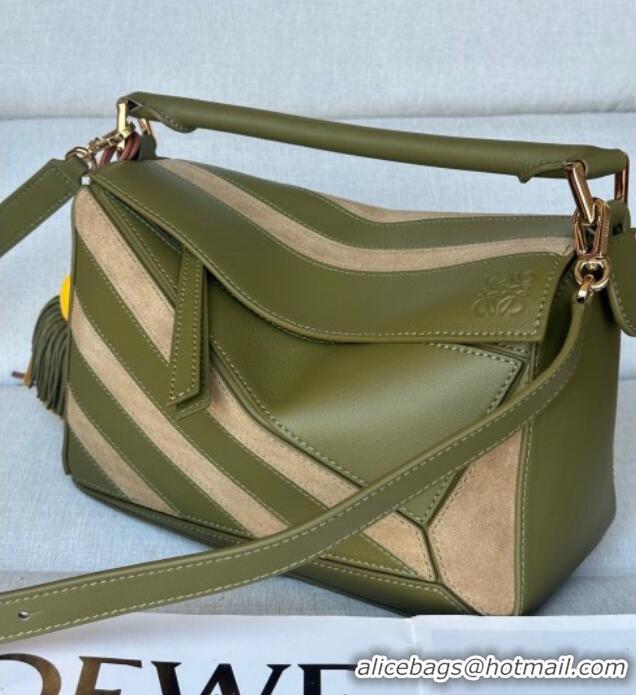 Top Design Loewe Small Puzzle bag in classic calfskin and suede L5007 Olive Green/Gold 2025 (No Charm)