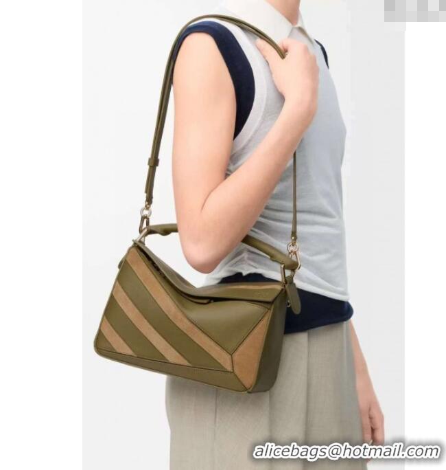 Top Design Loewe Small Puzzle bag in classic calfskin and suede L5007 Olive Green/Gold 2025 (No Charm)
