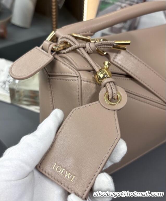 Spot Bulk Loewe Small Featherlight Puzzle Bag In Nappa Lambskin L5011 Powder Grey 2025