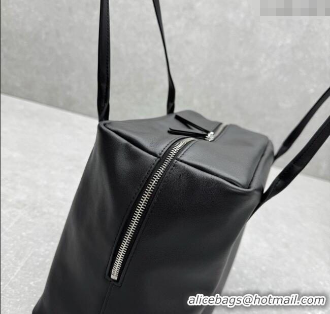 Classic Specials The Row Henri Shoulder Bag in Smooth Leather 1884 Black 2025