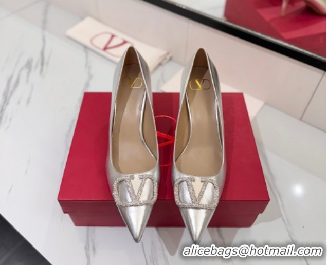 Good Looking Valentino VLogo Signature Pumps 7.5cm in Calfskin Leather and Strass Silver VA082102
