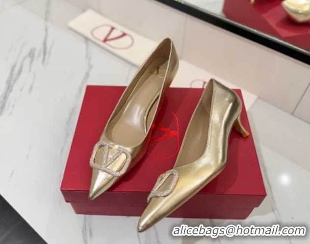 Unique Style Valentino VLogo Signature Pumps 4.5cm in Calfskin Leather and Strass Gold VA082102