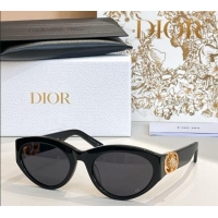 Market Sells Dior Su...