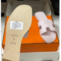 Classic Hermes Oran Classic Flat Slides Sandal in Palm-Grained Calfskin Pale Purple 0819004