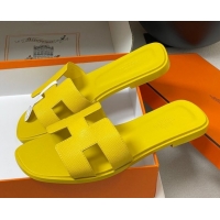 Luxury Hermes Oran Classic Flat Slides Sandal in Palm-Grained Calfskin Bright Yellow 0819014