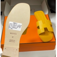 Popular Style Hermes Oran Classic Flat Slides Sandal in Palm-Grained Calfskin Dark Yellow 0819015