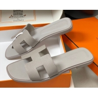 Durable Hermes Oran Classic Flat Slides Sandal in Palm-Grained Calfskin Grey H081803