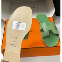 Most Popular Hermes Oran Classic Flat Slides Sandal in Palm-Grained Calfskin Light Green H081803