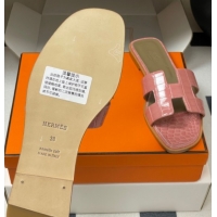 Pretty Style Hermes Oran Classic Flat Slides Sandal in Crocodile Embossed Calfskin Light Pink 2025 H081803