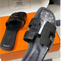 Charming Hermes Oran Classic Flat Slides Sandal in Stone Embossed Calfskin Black 2025 H081803