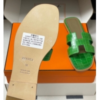 Stylish Hermes Oran Classic Flat Slides Sandal in Stone Embossed Calfskin Green 2025 H081803