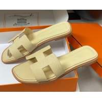 Duplicate Hermes Oran Classic Flat Slides Sandal in Lizard Embossed Calfskin Yellow 2025 H081803