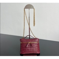 Trendy Design Bottega Veneta Small Soft Vanity Bag in Intrecciato Leather 843800 Barolo Red 2025
