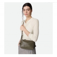 Top Design Bottega Veneta Small Loop Cross-Body Bag in Intrecciato Leather 796615 Barolo Red 2025