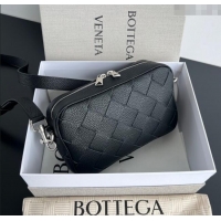 Unique Style Bottega Veneta Mens Small Camera Bag in Grained Intrecciato Leather 755923 Black 2025