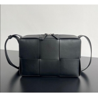 Best Price Bottega Veneta Mens Arco Camera Bag Bag in Intrecciato Smooth Leather 731165 Black 2025