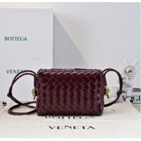 Luxury Discount Bottega Veneta Loop Camera Bag in Intrecciato Leather 723548 Burgundy 2025
