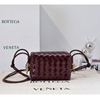 Modern Classic Bottega Veneta Mini Loop Camera Bag in Intrecciato Leather 723547 Burgundy 2025