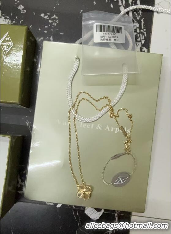 Buy Inexpensive Van Cleef & Arpels Necklace CE7576 Gold