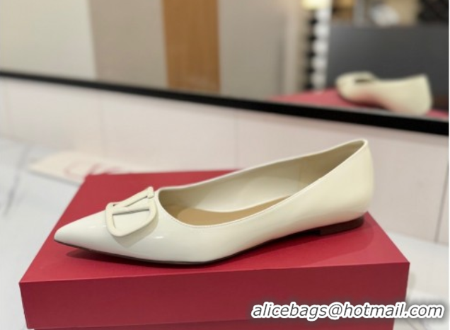 Best Grade Valentino VLogo Signature Flat Shoes in Patent Calfskin White 2025 VA082104