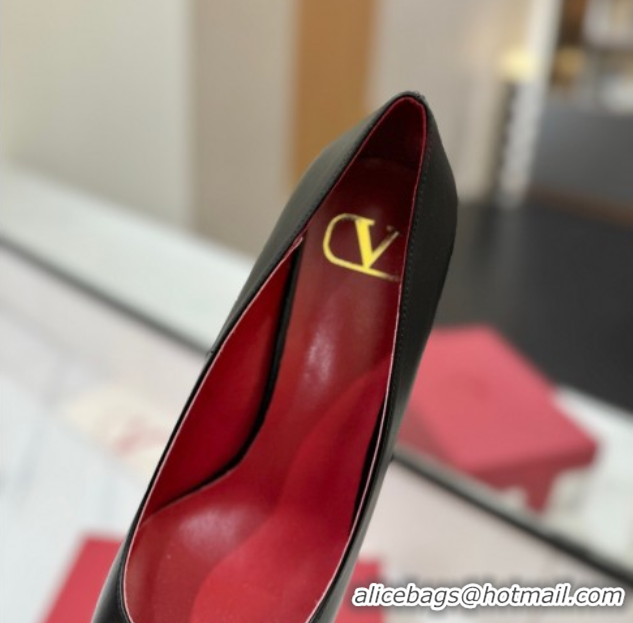 Luxurious Valentino VLogo Signature Pumps 7.5cm in Calfskin Leather Black2 2025 VA082104
